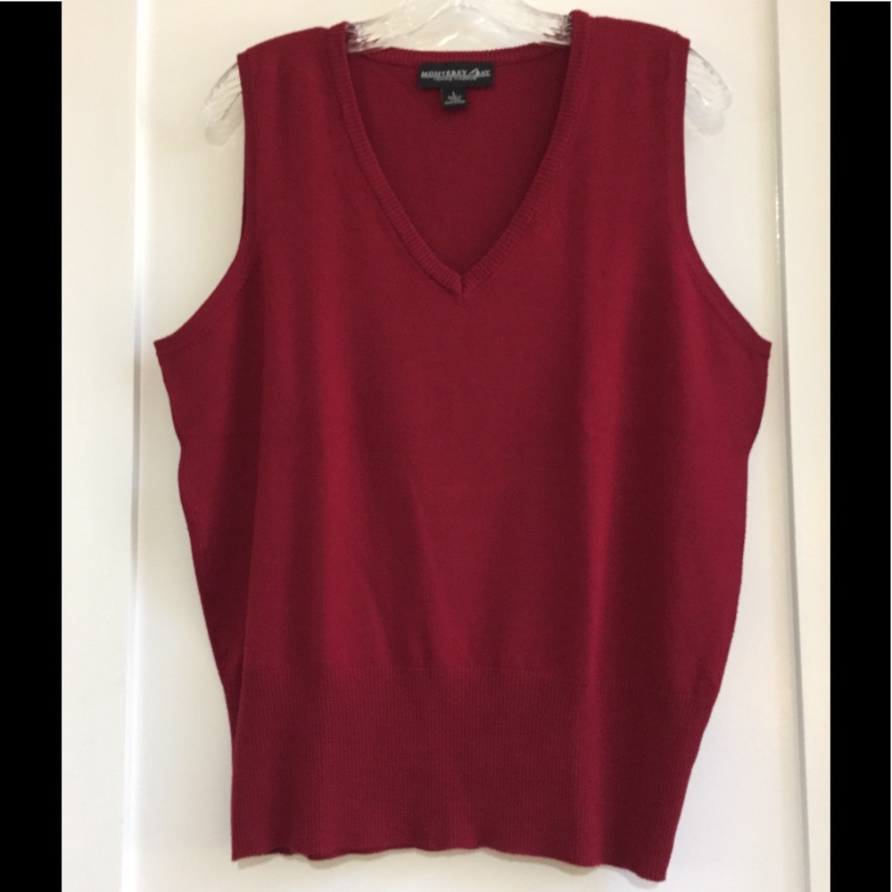 Women’s Burgundy Classic V-Neck Vest  L